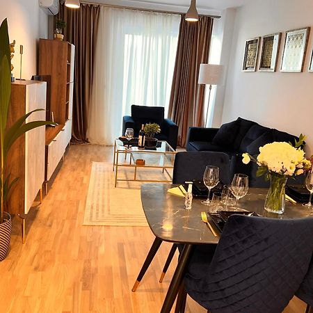 Cosy Stay Bukarest Exteriör bild