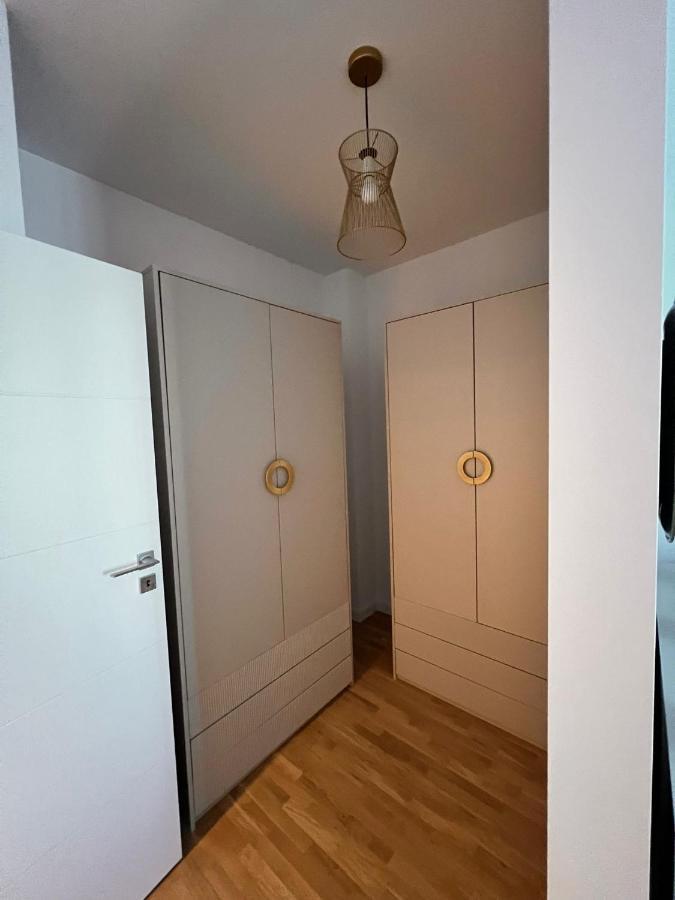 Cosy Stay Bukarest Exteriör bild