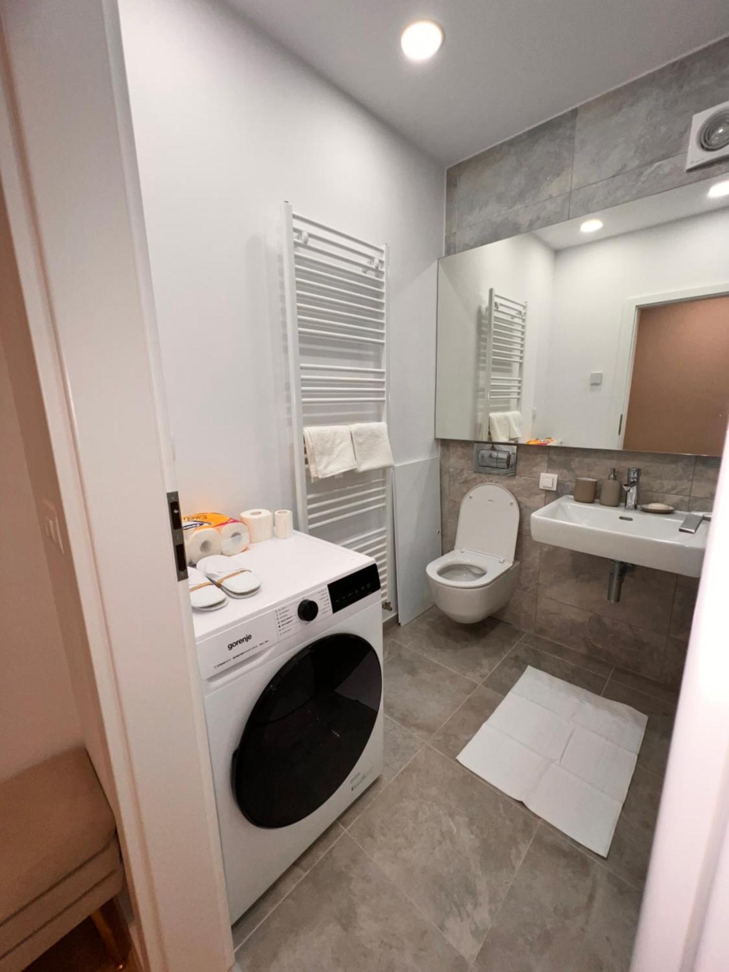 Cosy Stay Bukarest Exteriör bild